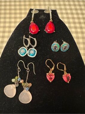 5 Different Earrings with Faceted Red Teardrop Stones - Women Jewelry